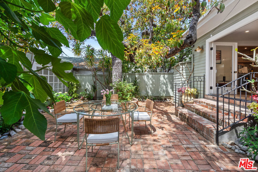 9024 Keith Avenue - Photo 17