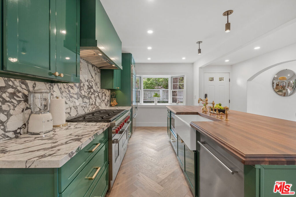 9024 Keith Avenue - Photo 7