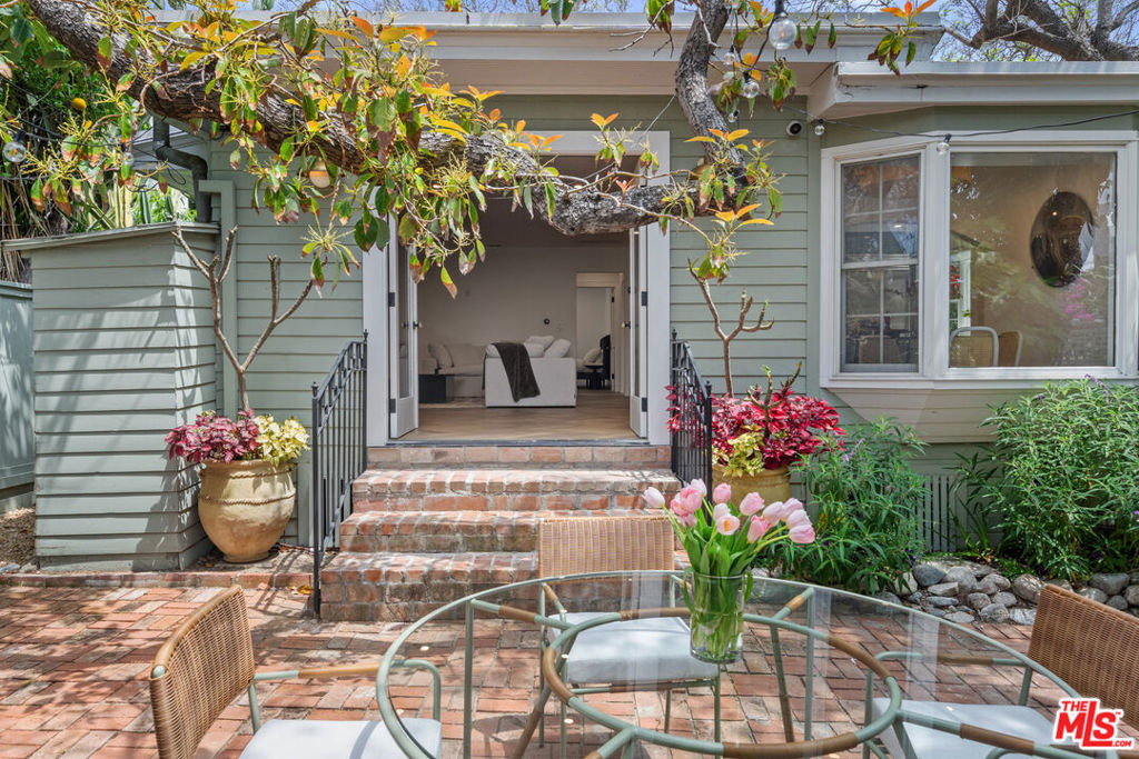 9024 Keith Avenue - Photo 18