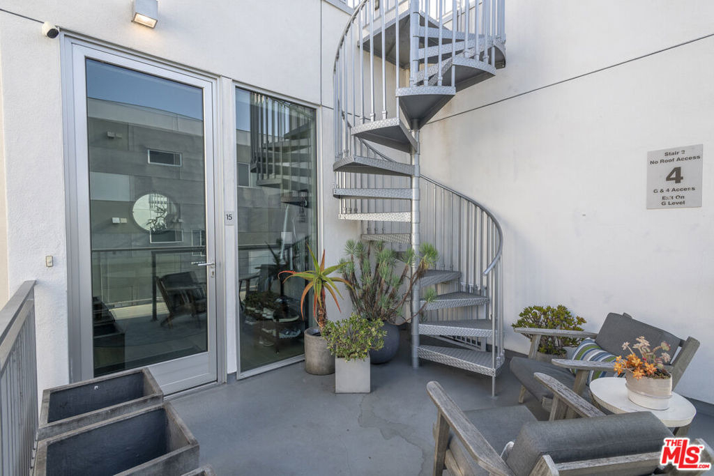 1345 Havenhurst Drive - Photo 4