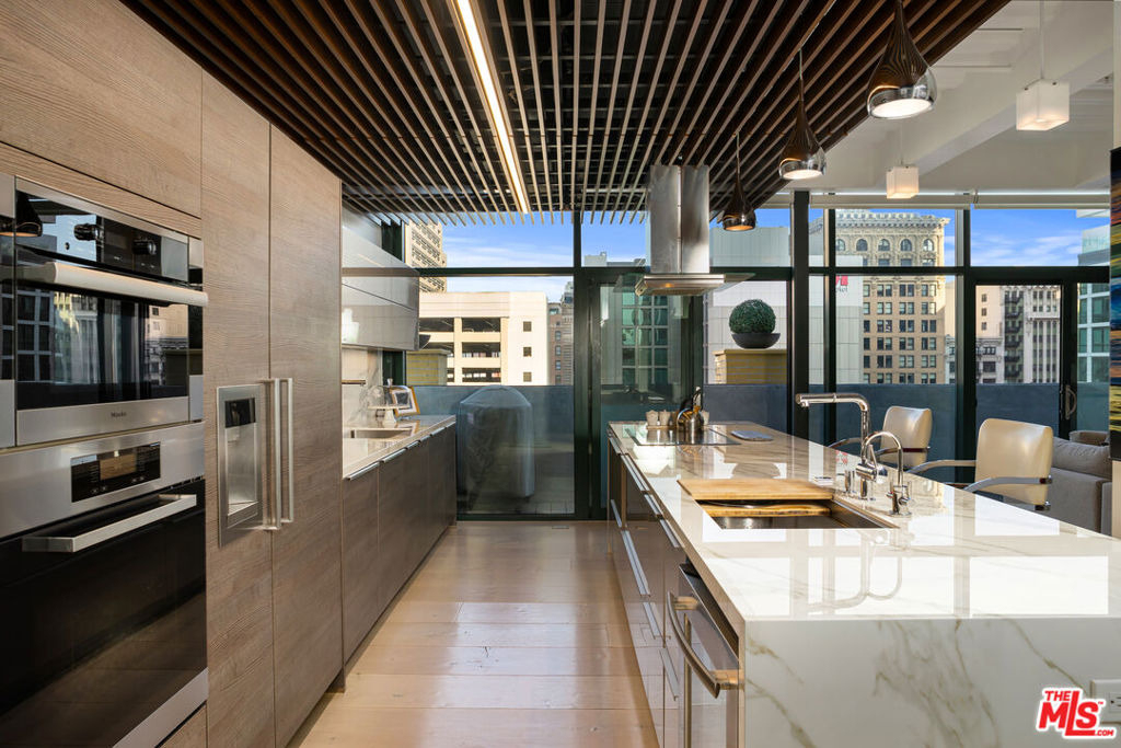 353 S Broadway - Photo 3