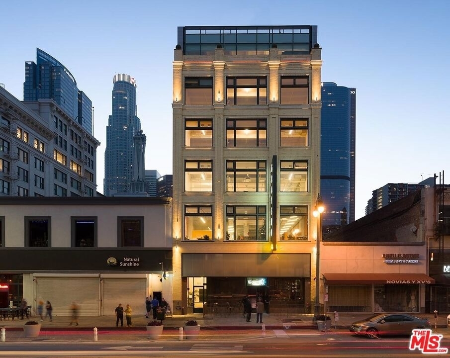 353 S Broadway - Photo 31
