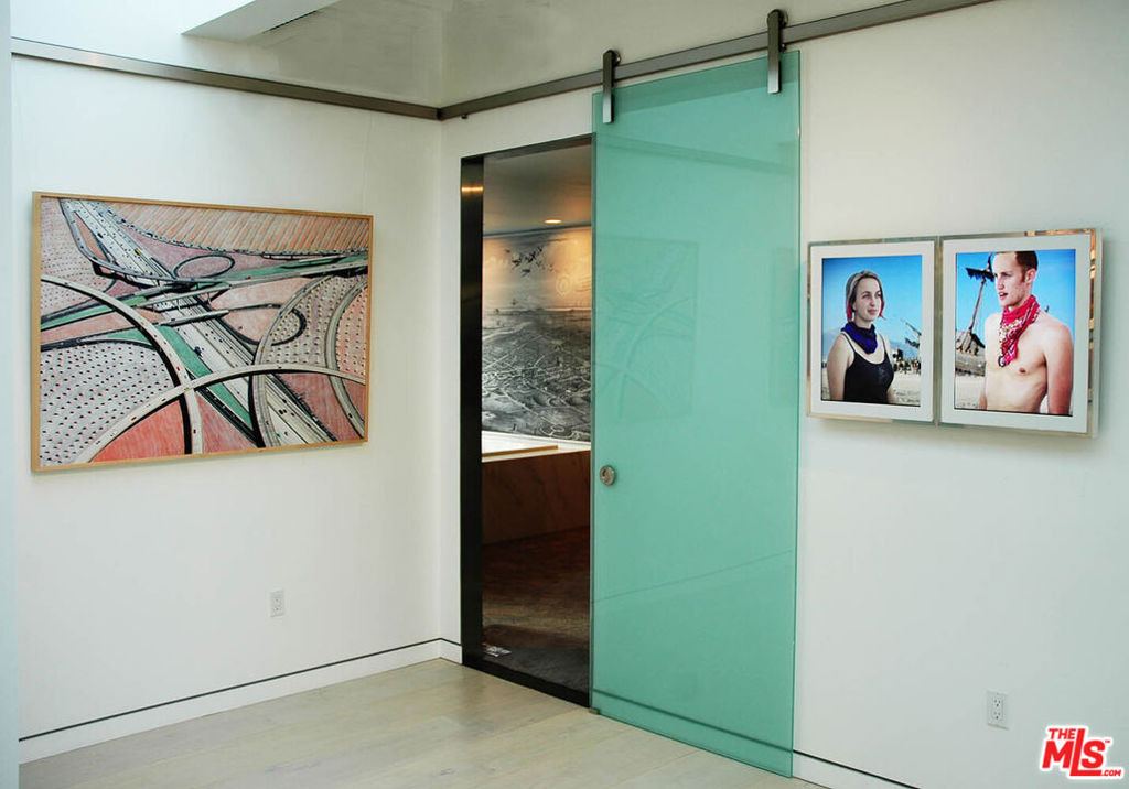 353 S Broadway - Photo 16