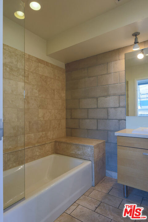 6615 Melrose Avenue - Photo 5