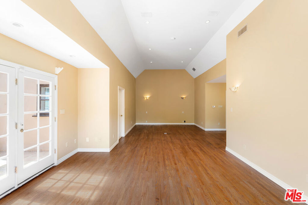 231 14th Street - Photo 22
