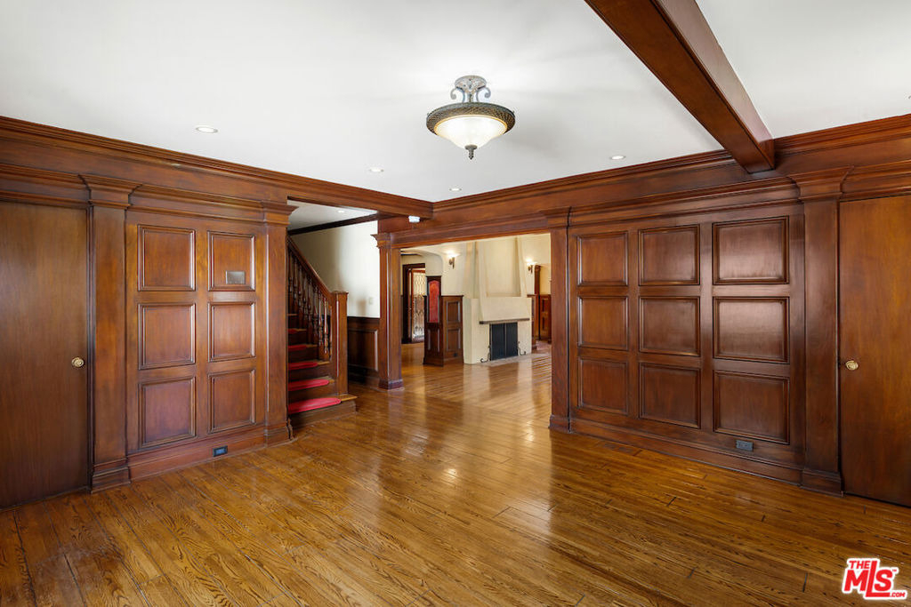 231 14th Street - Photo 2