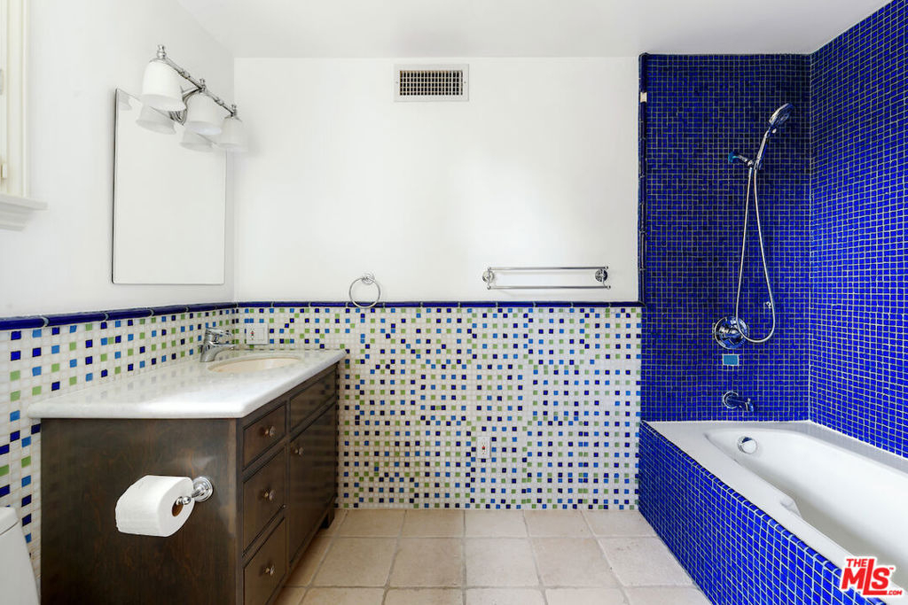 231 14th Street - Photo 18