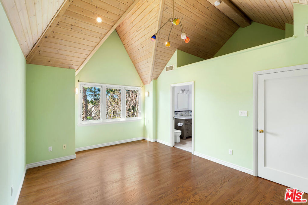 231 14th Street - Photo 16