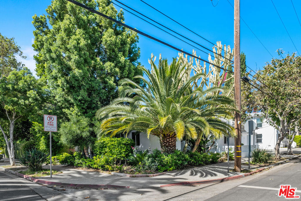 739 Westbourne Drive - Photo 5