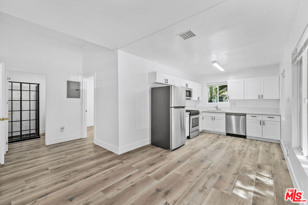 739 Westbourne Drive - Photo 0