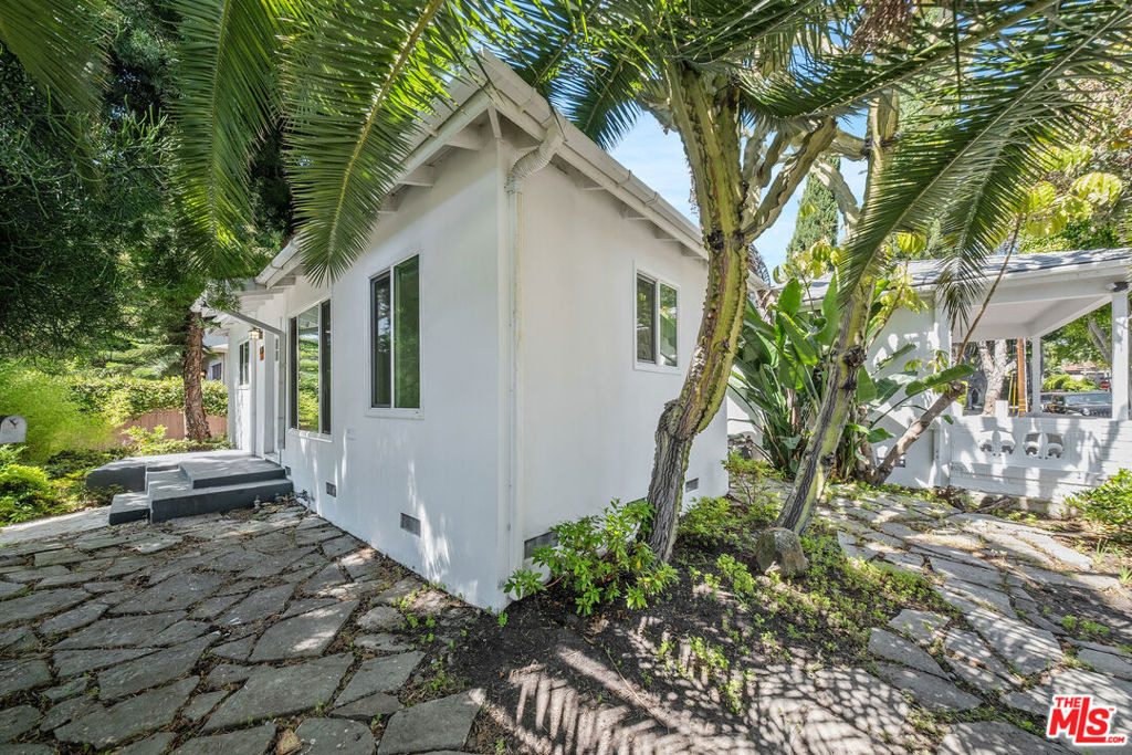 739 Westbourne Drive - Photo 15