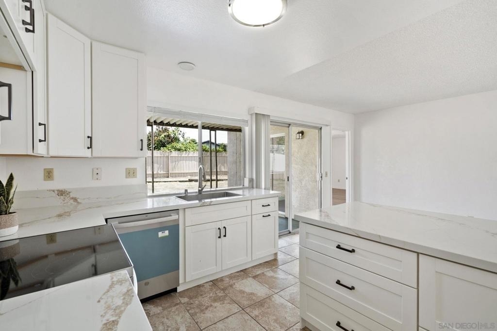 10625 Amantha Ave - Photo 5