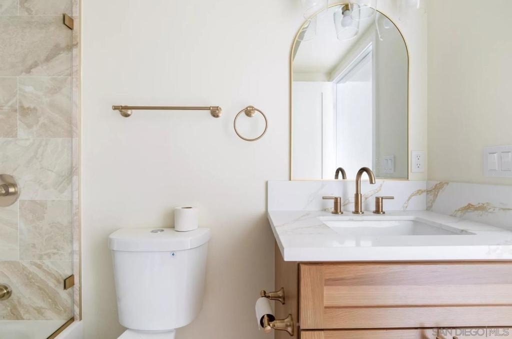 722 E 116th - Photo 2