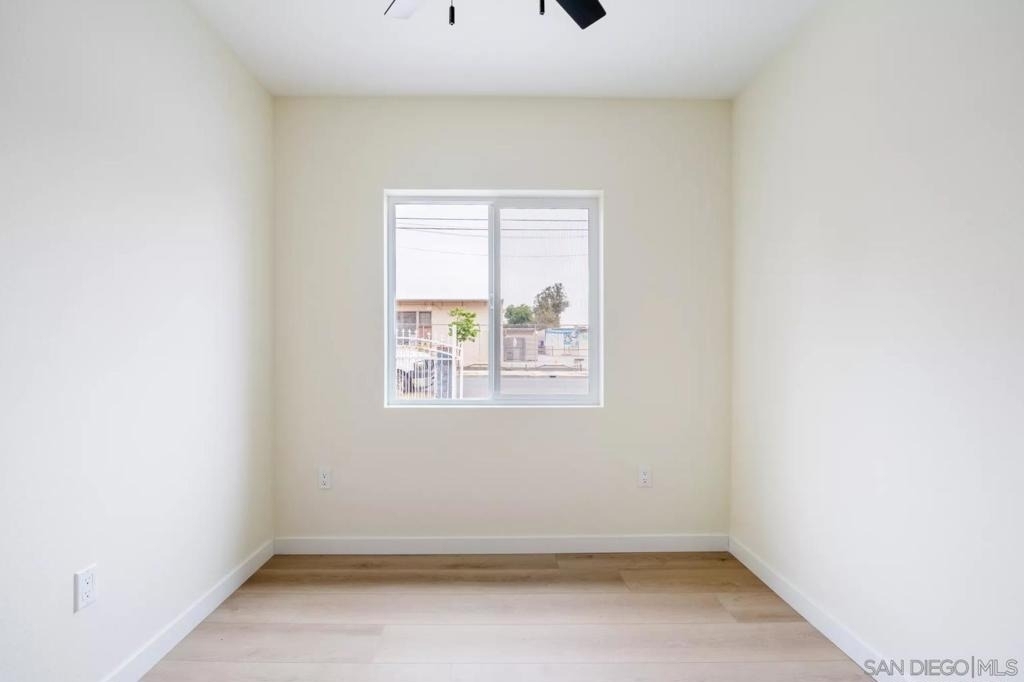 722 E 116th - Photo 10