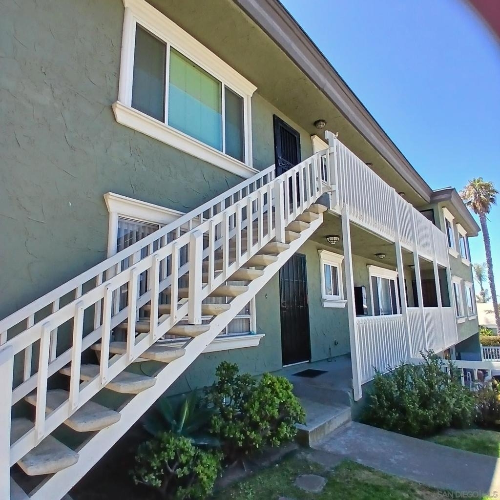 1641 Sunset Cliffs Blvd - Photo 0