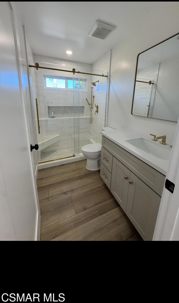 8 Madrid Avenue - Photo 10