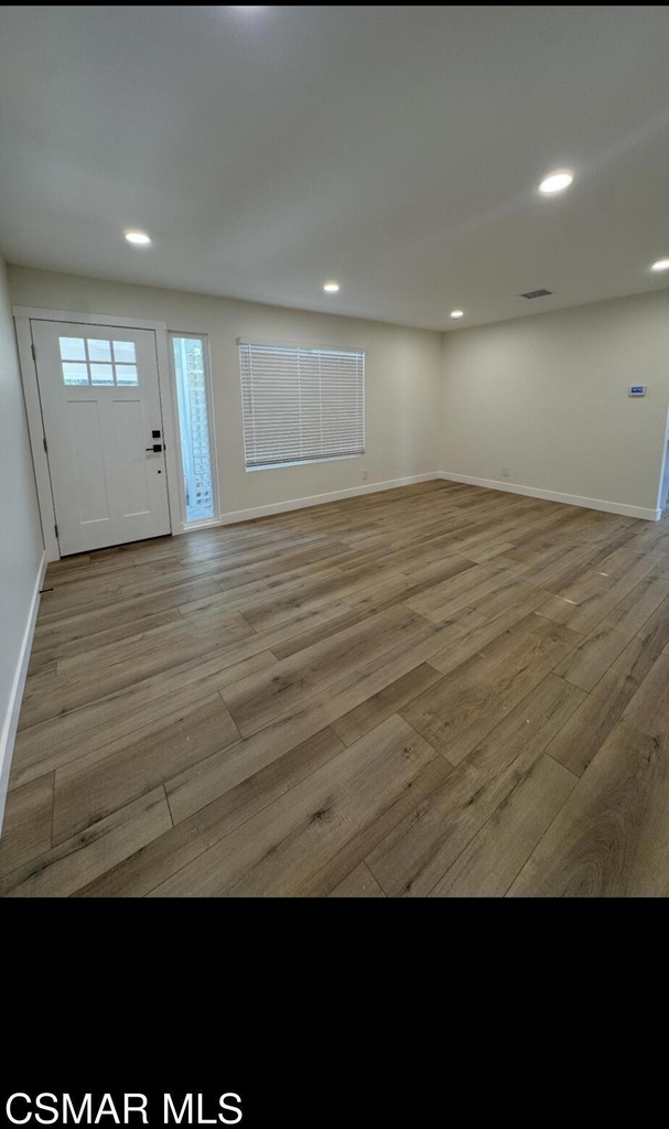 8 Madrid Avenue - Photo 2