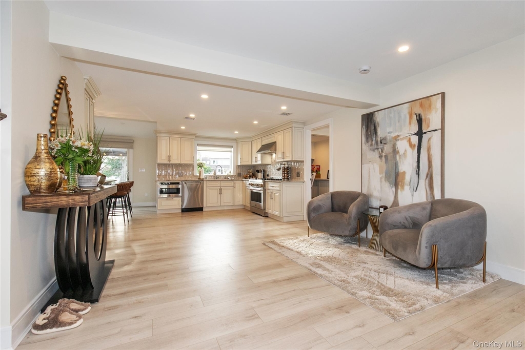 60 Alhambra Road - Photo 10