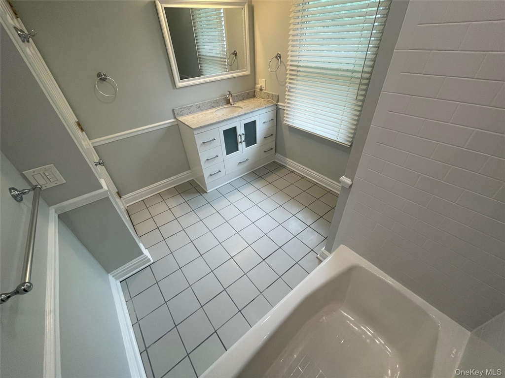 241 Central Avenue - Photo 18