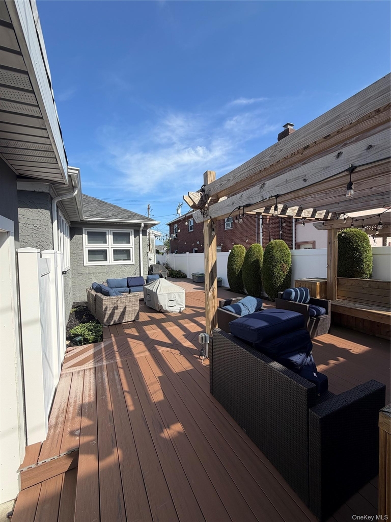607 Lincoln Boulevard - Photo 8
