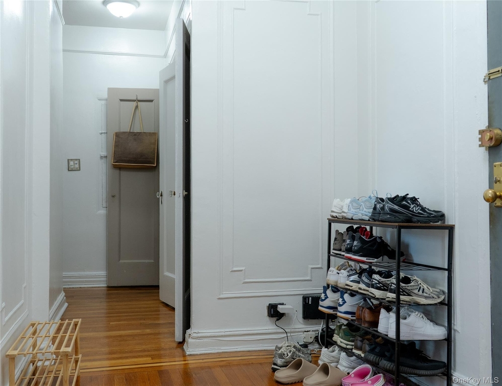 60 W Broad Street - Photo 1