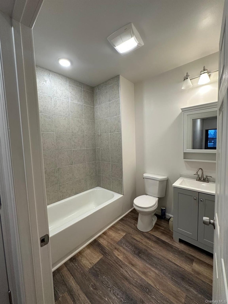 31 Benkard Avenue - Photo 3