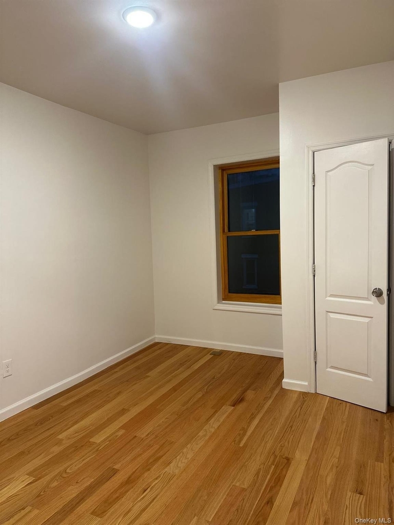 31 Benkard Avenue - Photo 17