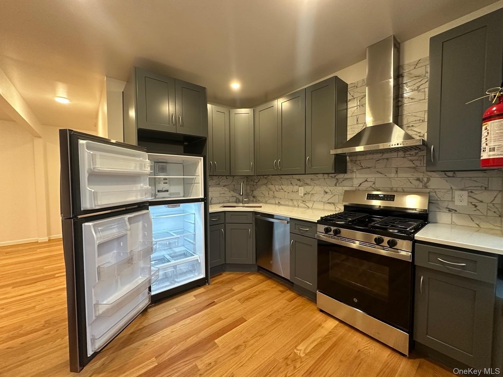 31 Benkard Avenue - Photo 7