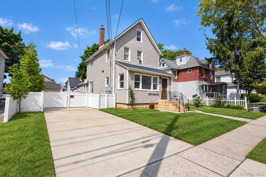 45 Lynbrook Avenue - Photo 1