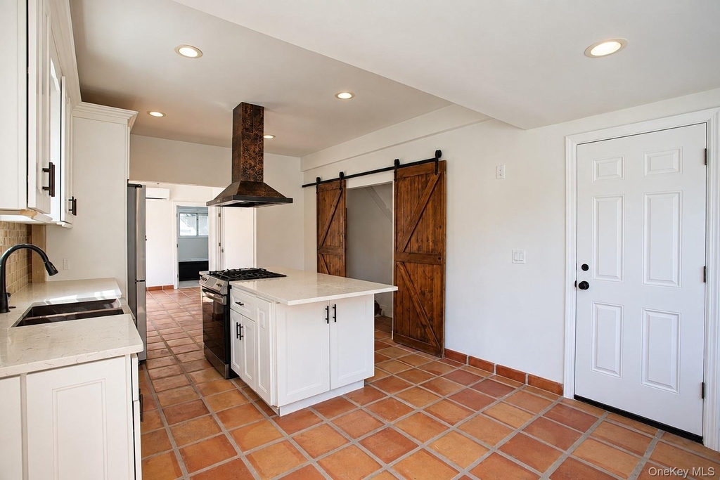 45 Lynbrook Avenue - Photo 4