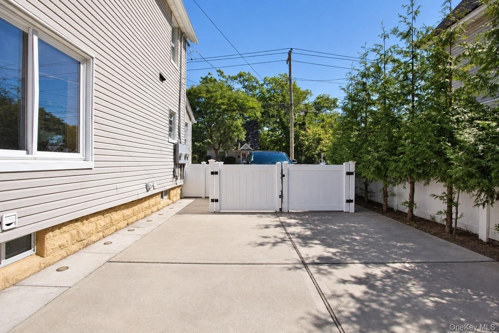 45 Lynbrook Avenue - Photo 18