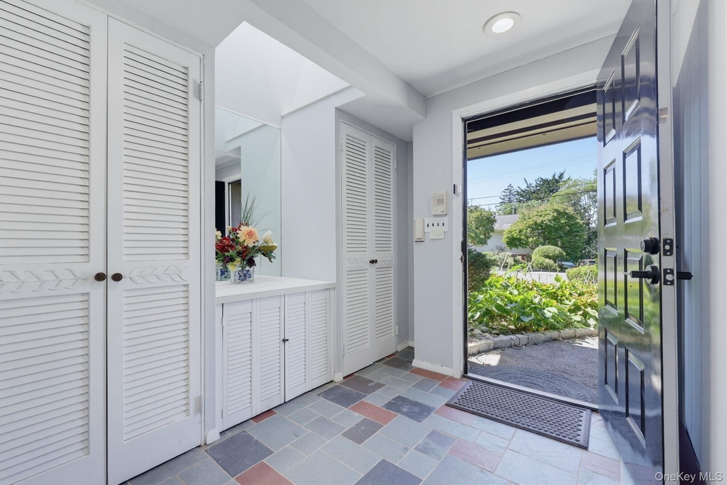 6 Lark Avenue - Photo 2