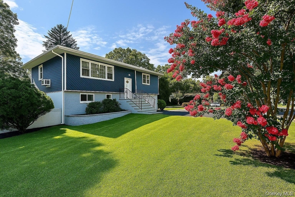 18 E Park Drive - Photo 1