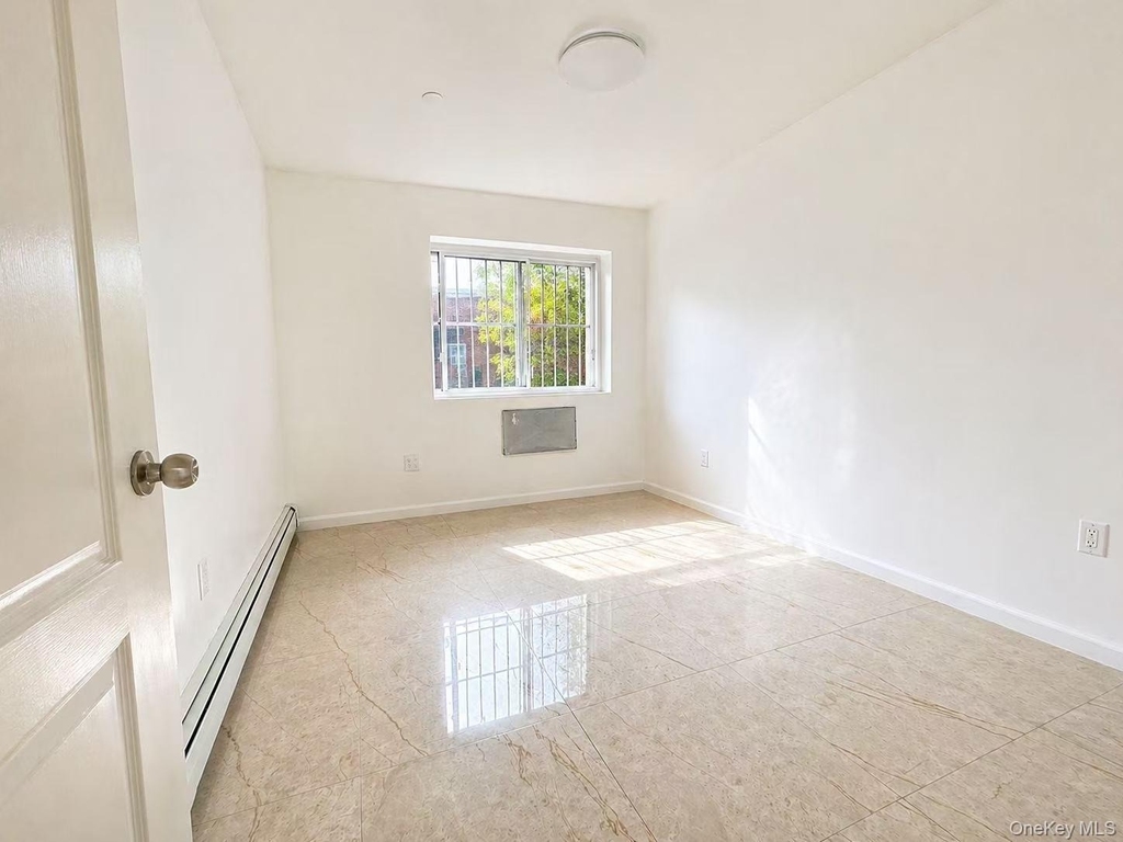 90-17 56 Avenue - Photo 3