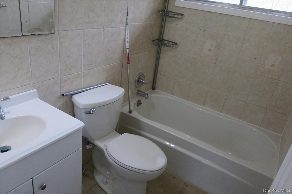 1703 Manatuck Boulevard - Photo 11