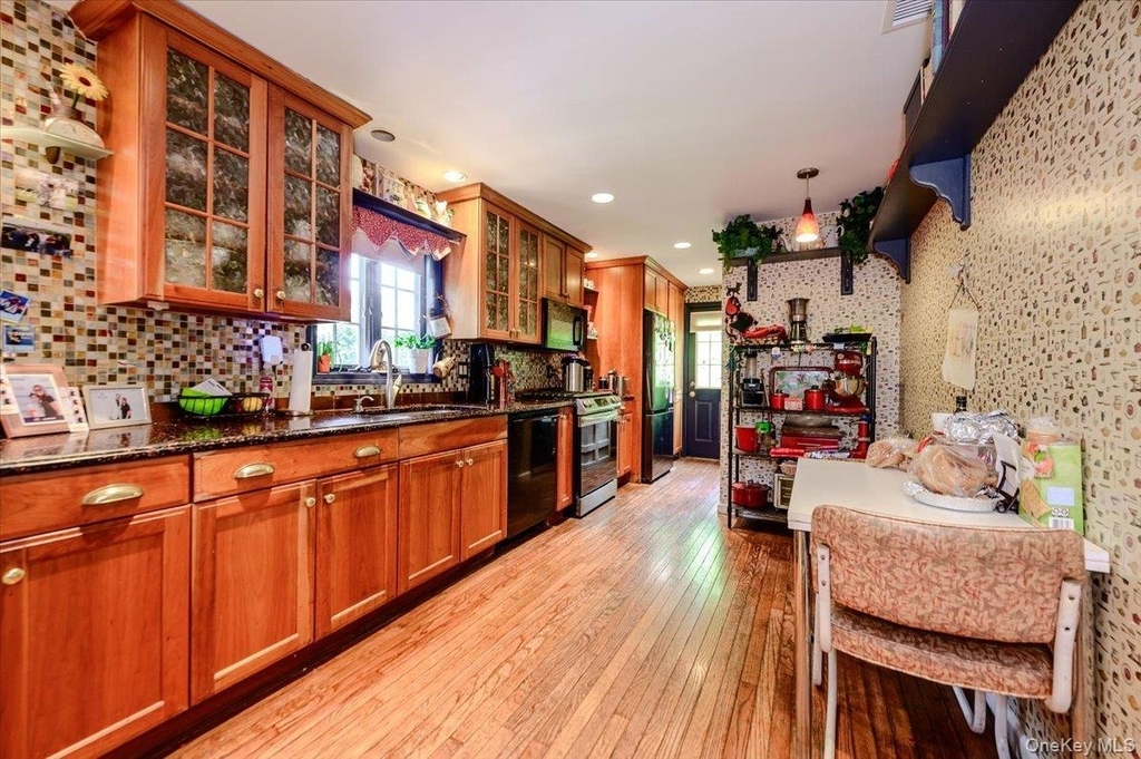 928 Northfield Road - Photo 10