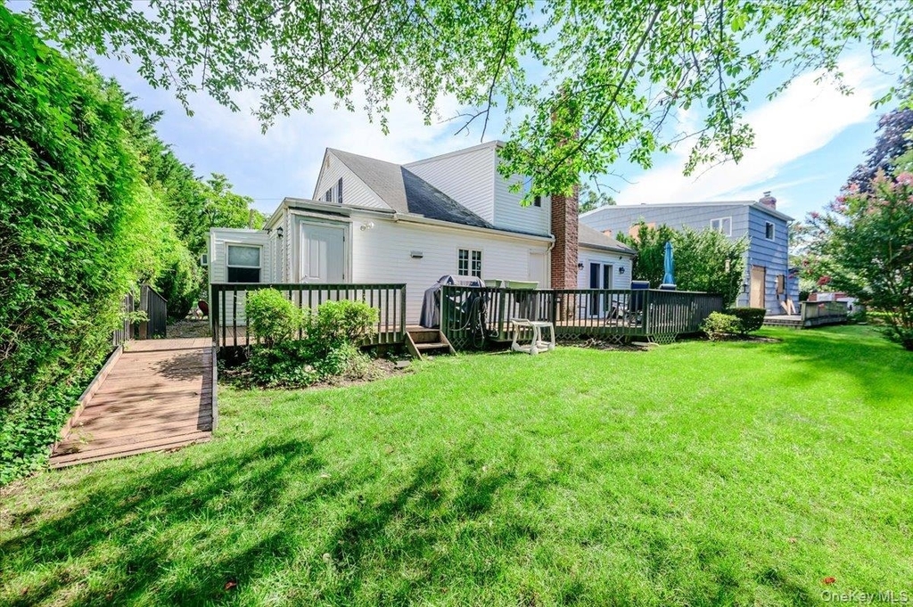 928 Northfield Road - Photo 24