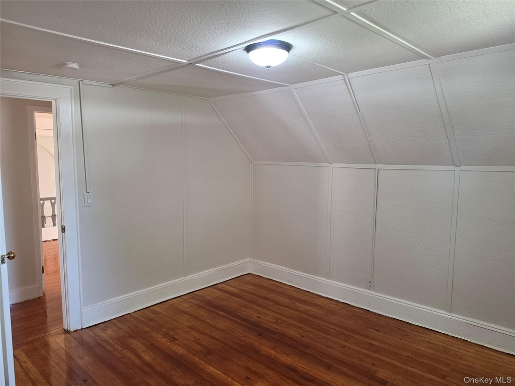 987 Wallace Avenue - Photo 16