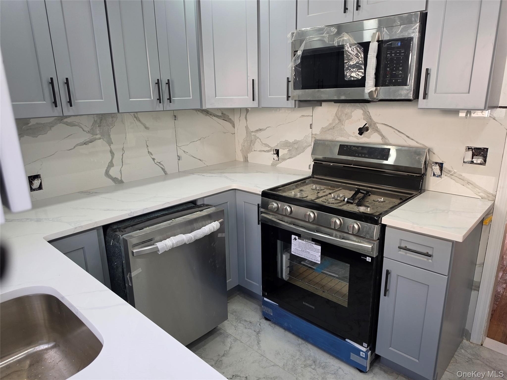 987 Wallace Avenue - Photo 6