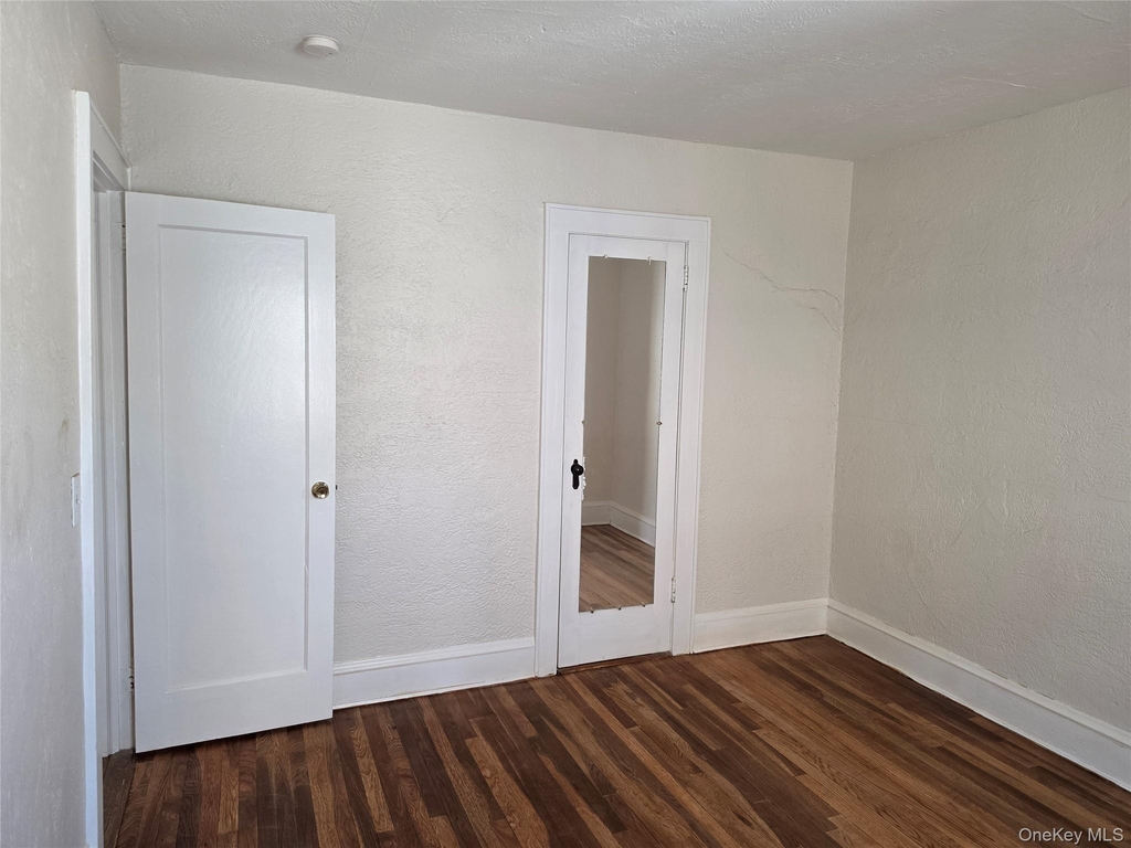 987 Wallace Avenue - Photo 11