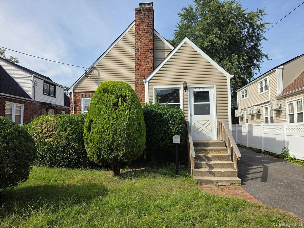 987 Wallace Avenue - Photo 1