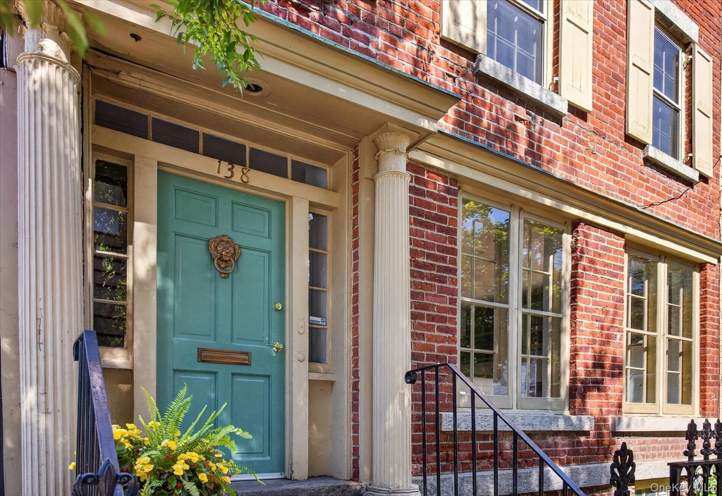 138 Main Street - Photo 3