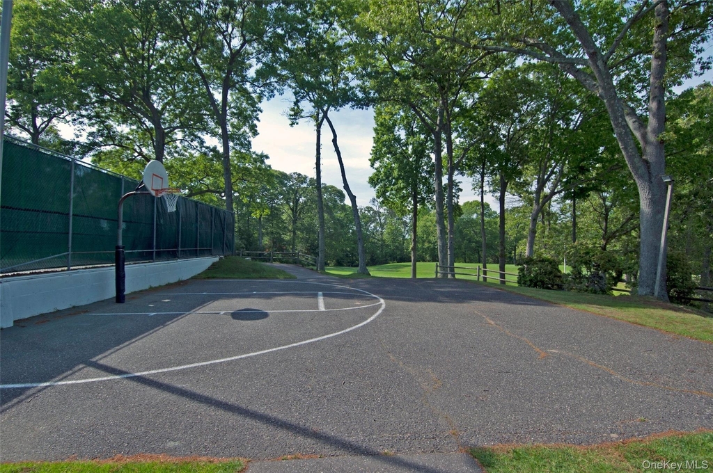 974 Skyline Drive - Photo 16