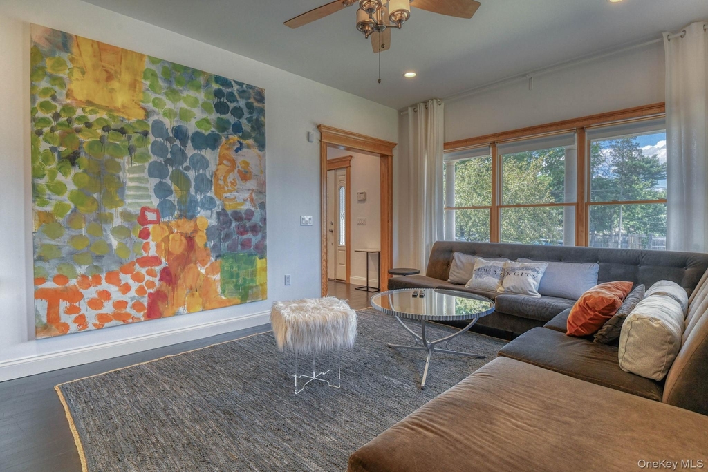 81 Nicoll Street - Photo 3