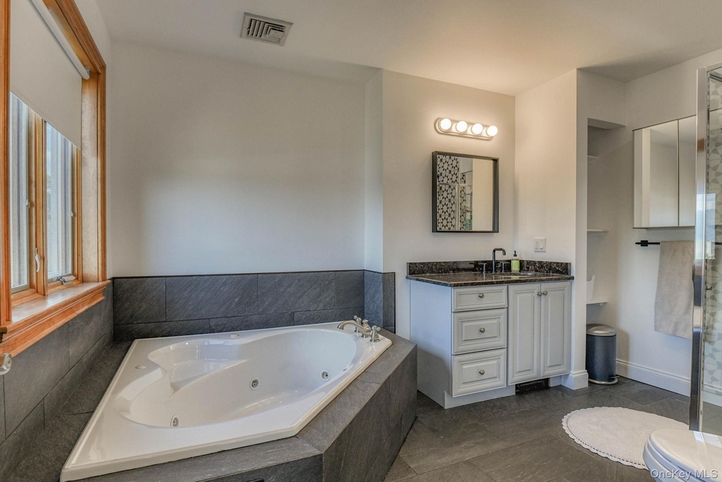 81 Nicoll Street - Photo 26