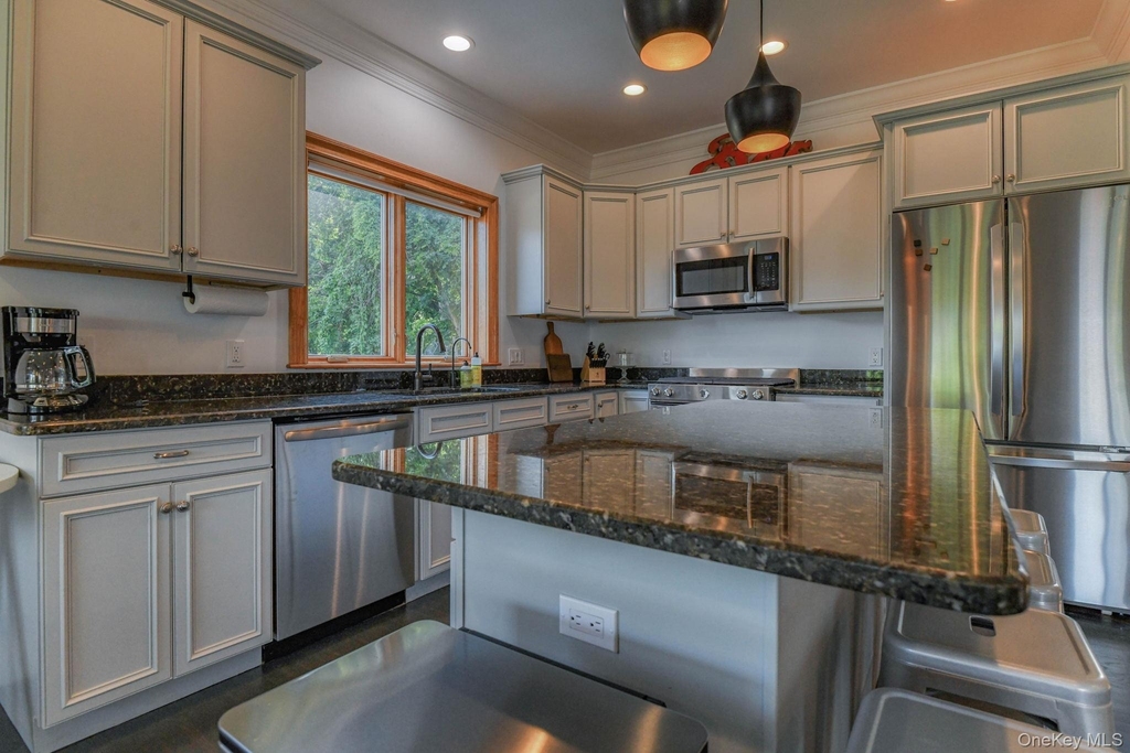 81 Nicoll Street - Photo 15
