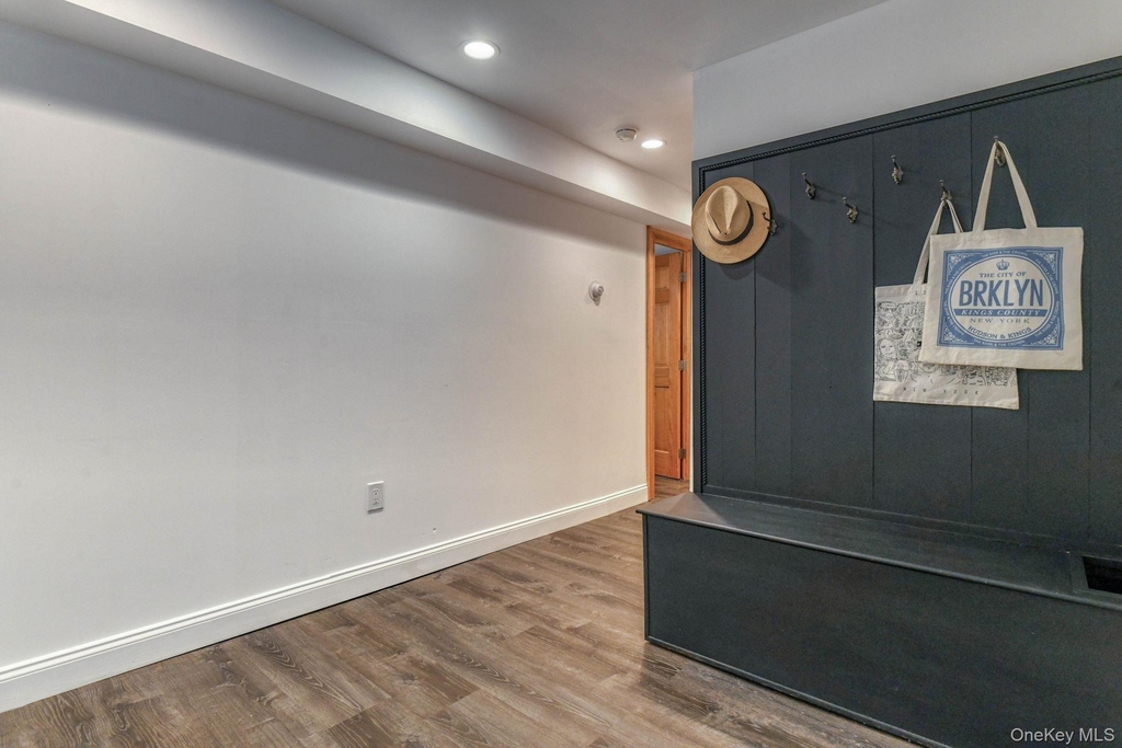 81 Nicoll Street - Photo 33