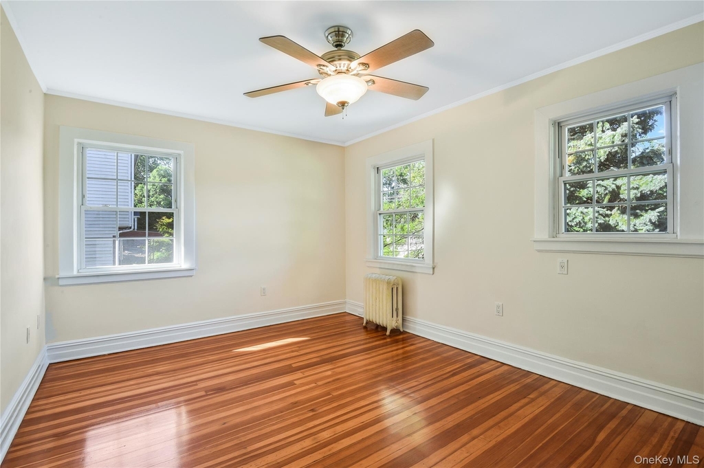 806 Pelhamdale Avenue - Photo 20