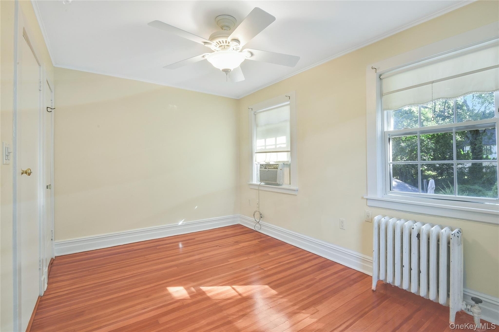 806 Pelhamdale Avenue - Photo 16