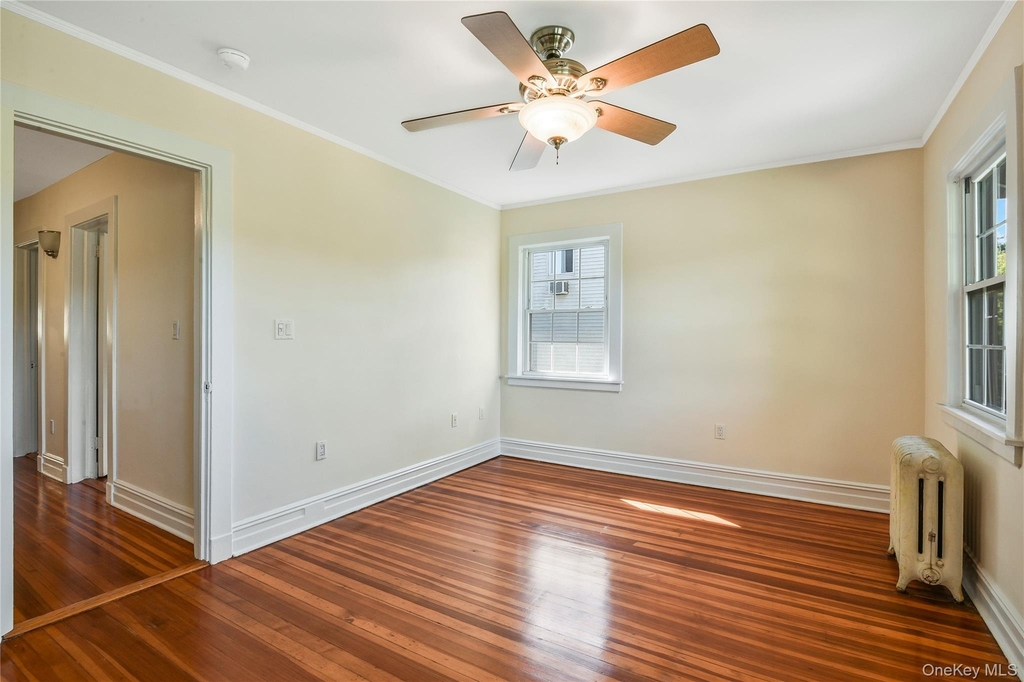 806 Pelhamdale Avenue - Photo 22
